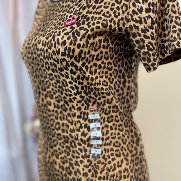 Levi’s Leopard Print Baby Tee - Picture 5 of 6